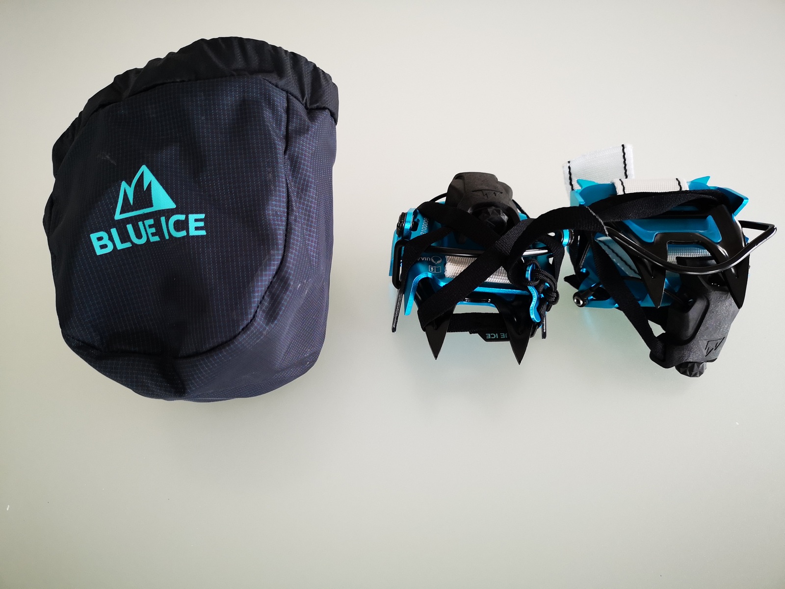 Crampons Blue Ice Harfang : 4 modèles légers et compacts pour le ski de  rando - Blog Montania Sport